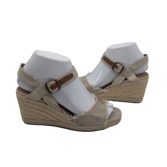 Lucky Brand Mindra Natural Plat Wedge Sandals Size 6 Women’s - Picture 1 of 9